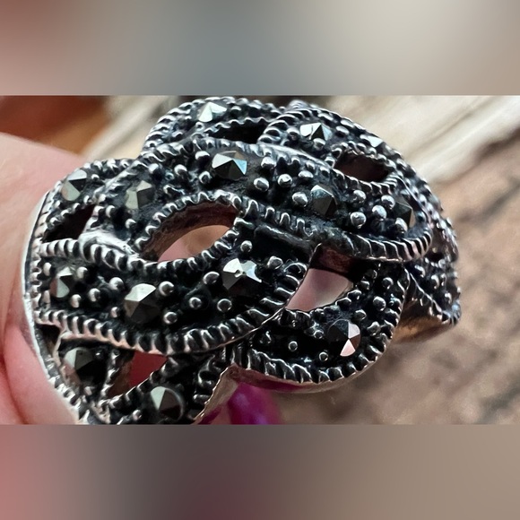 925 Sterling Silver Black Marcasite Ring Infinity Love Symbol Entwined 10.5 Gem - Picture 10 of 14